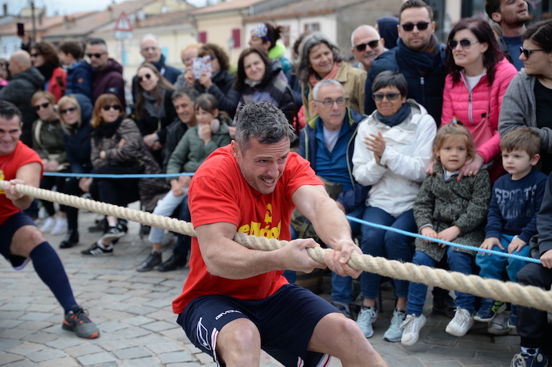 In centro storico va in scena la Festa del Monte