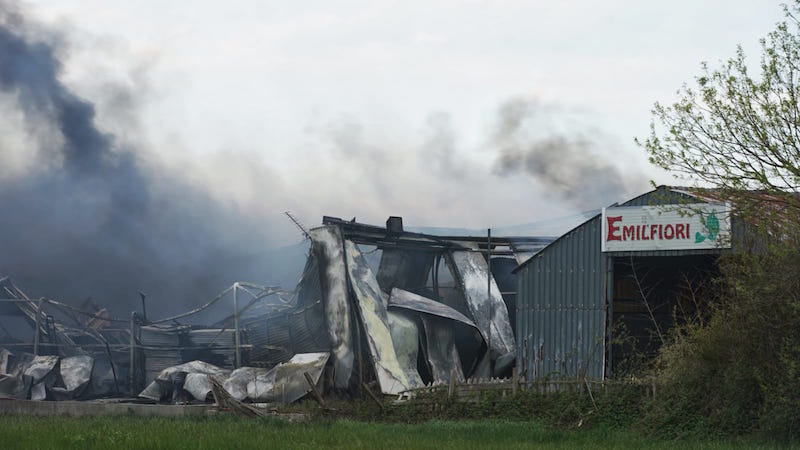 Azienda in fiamme a Cannucceto