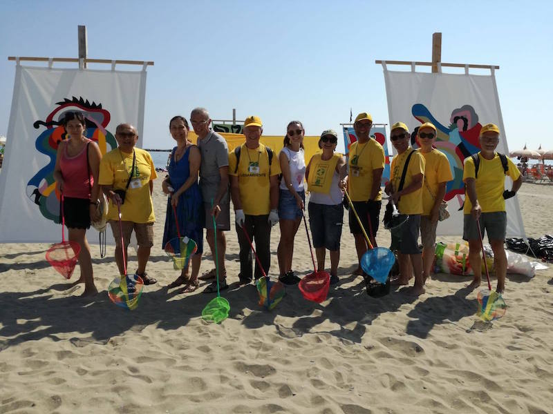 Oggi e domani gli studenti di Cesenatico puliranno le spiagge