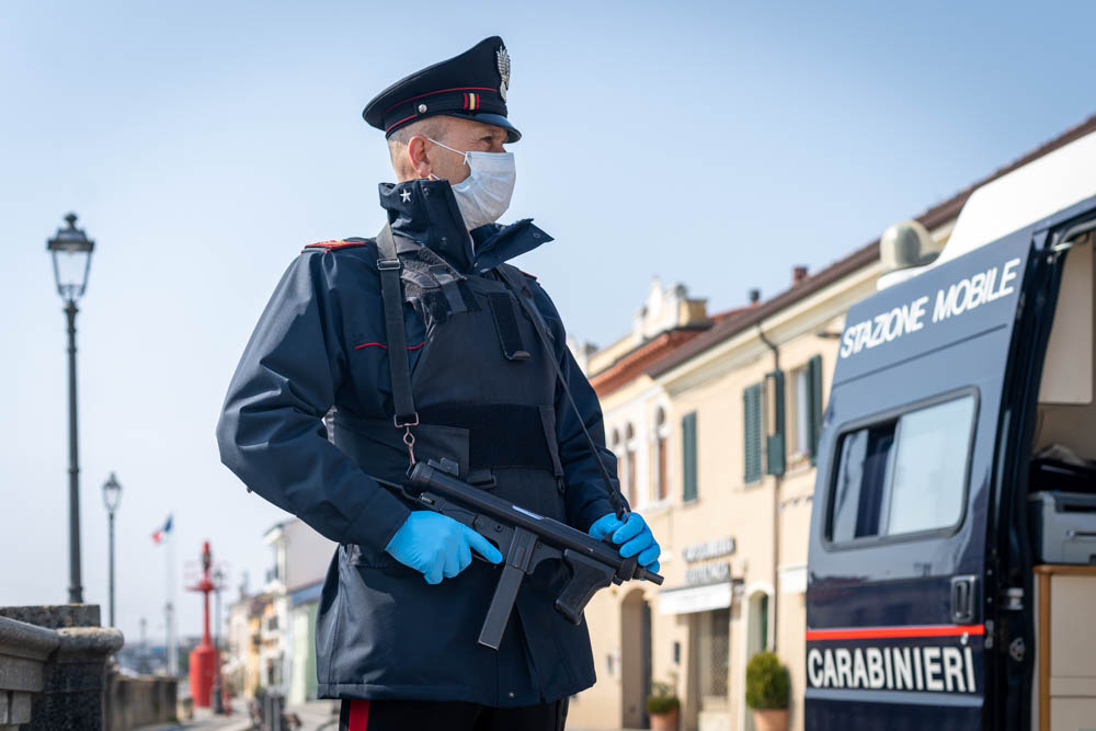 Ubriaco fermato in via Cavour al volante di un autocarro