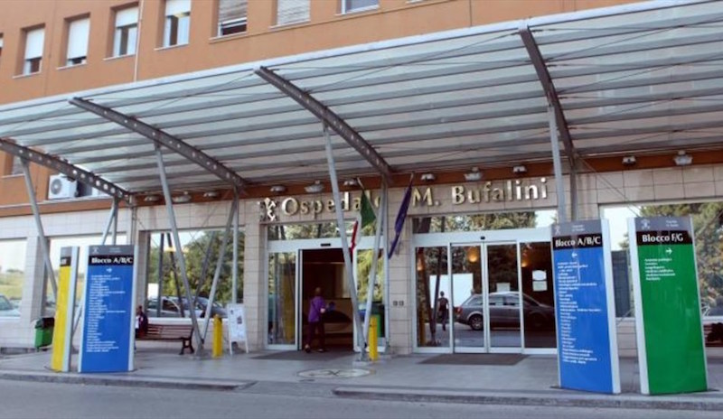 Sospeso medico no-vax del pronto soccorso del “Bufalini”