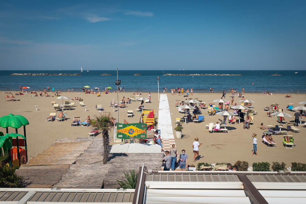 La spiaggia di Cesenatico al pronti via – FOTO