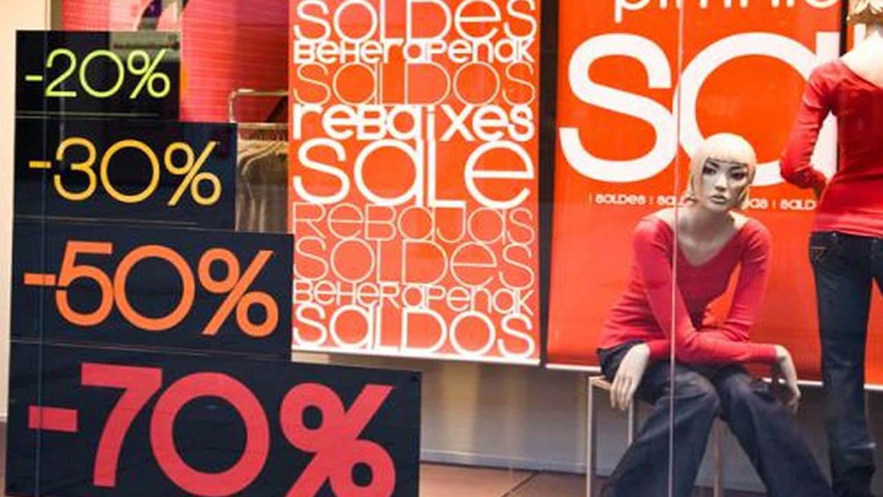 Saldi, calo del 30% rispetto al 2019 nel primo weekend di sconti