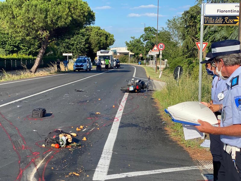 Incidente a Sala: grave un motociclista