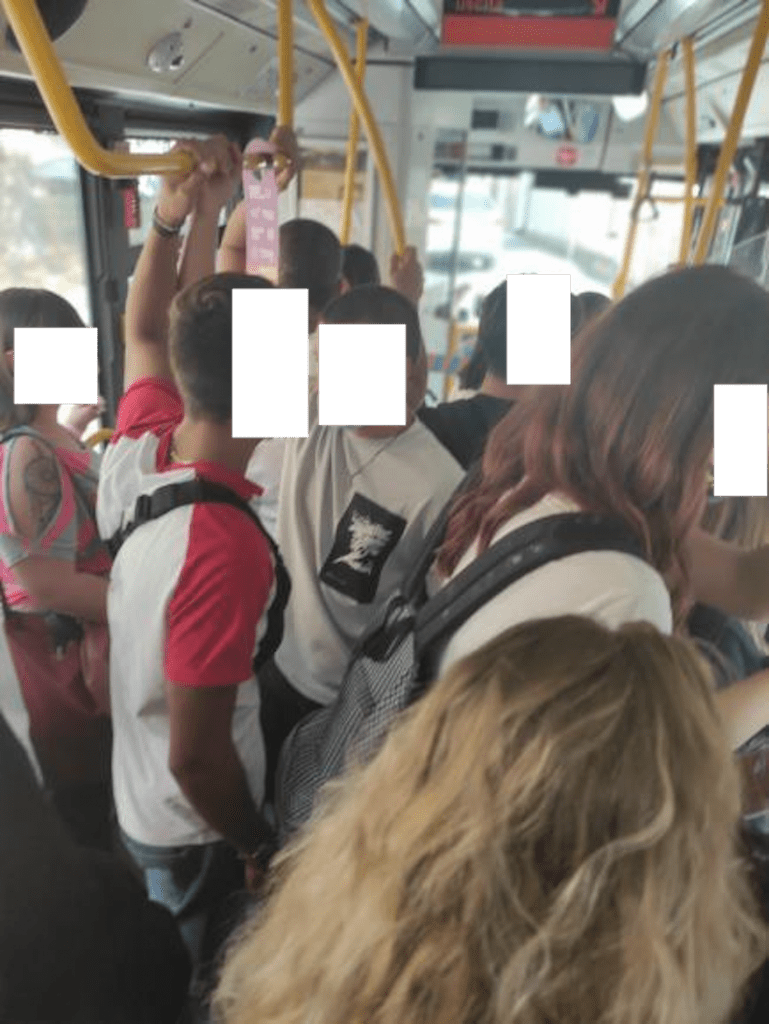 autobus affollati