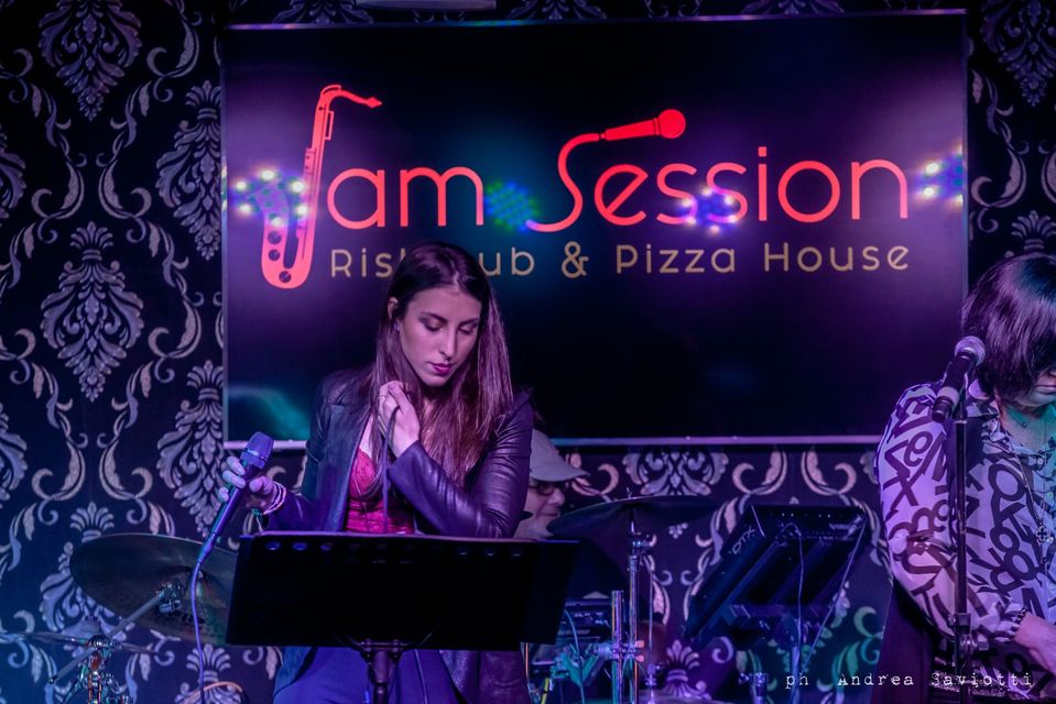 Il Jam Session non ci sta: "Noi venerdì aperti fino alle 2"