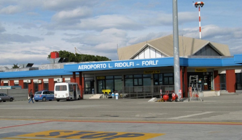 L’aeroporto Luigi Ridolfi di Forlì torna a volare