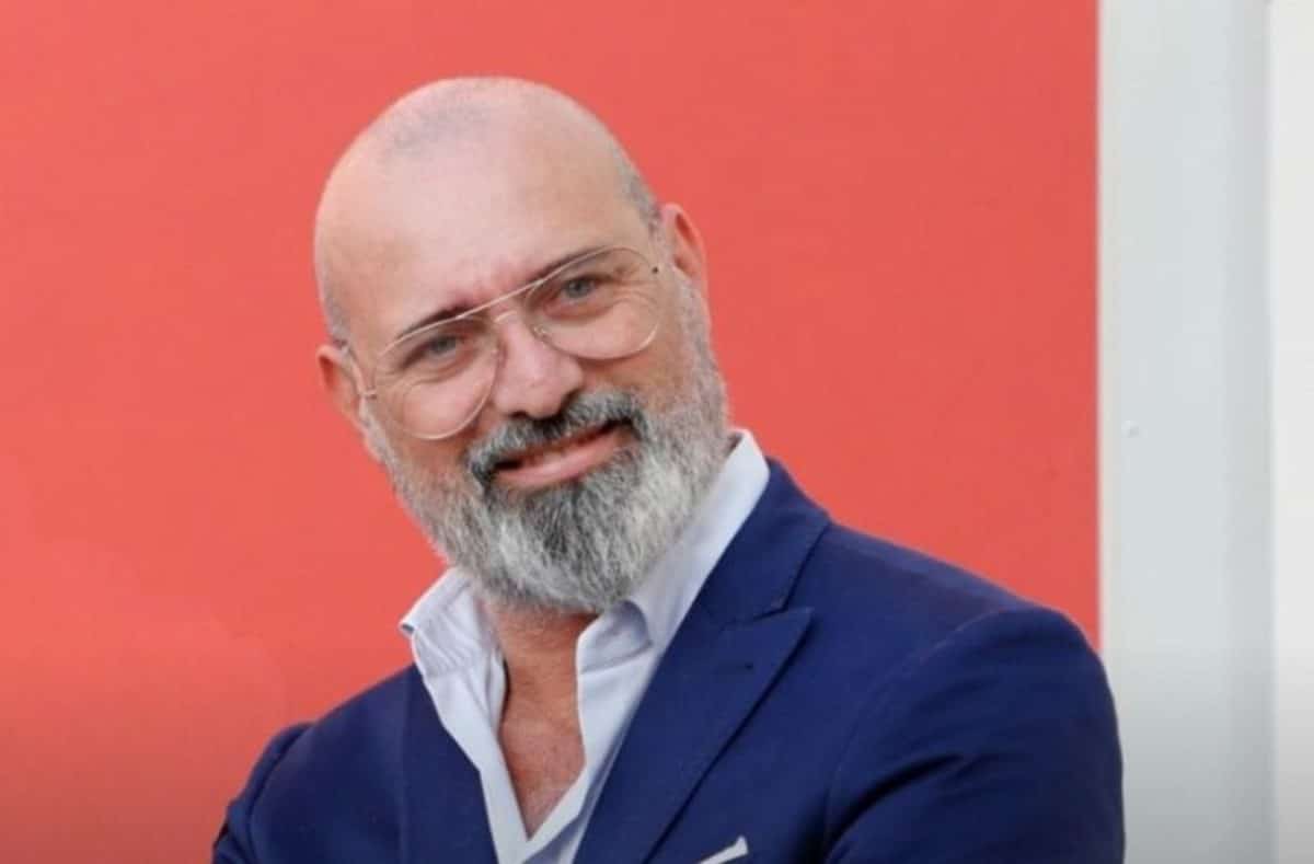 Bonaccini: “Che contraddizione il cashback per lo shopping natalizio”