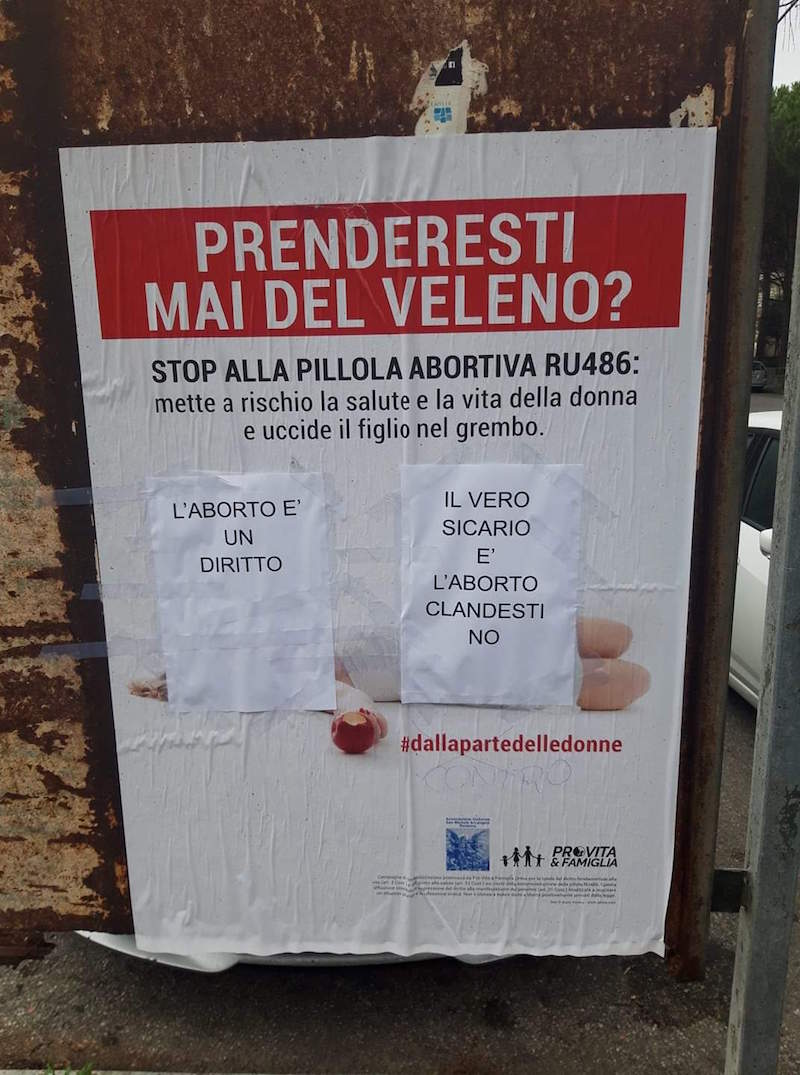 manifesti contro aborto