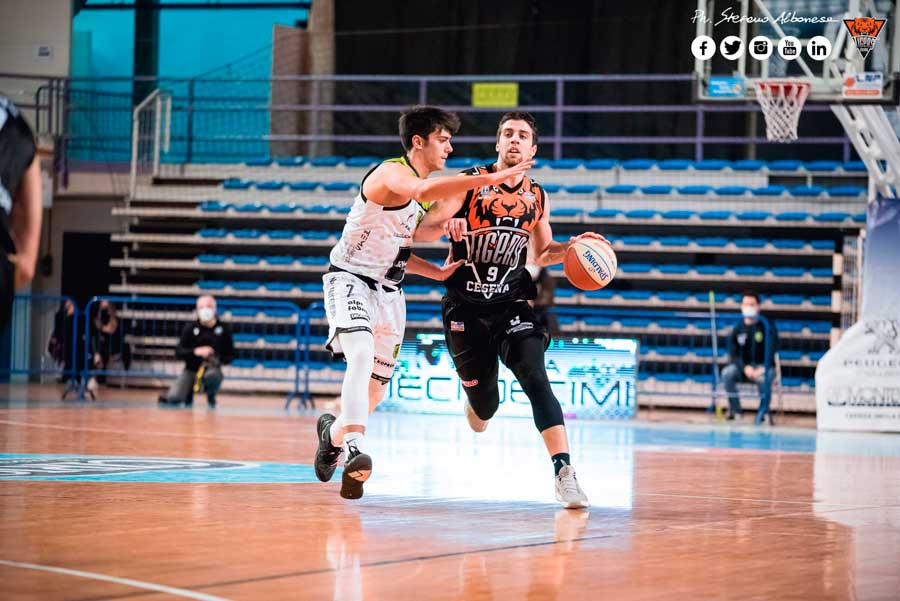 Basket, cambio tra le fila dei Tigers. Stop per Terenzi