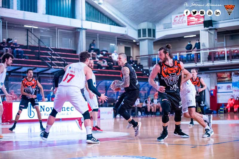 Basket, Tigers a un passo dalla vittoria. La spunta Imola