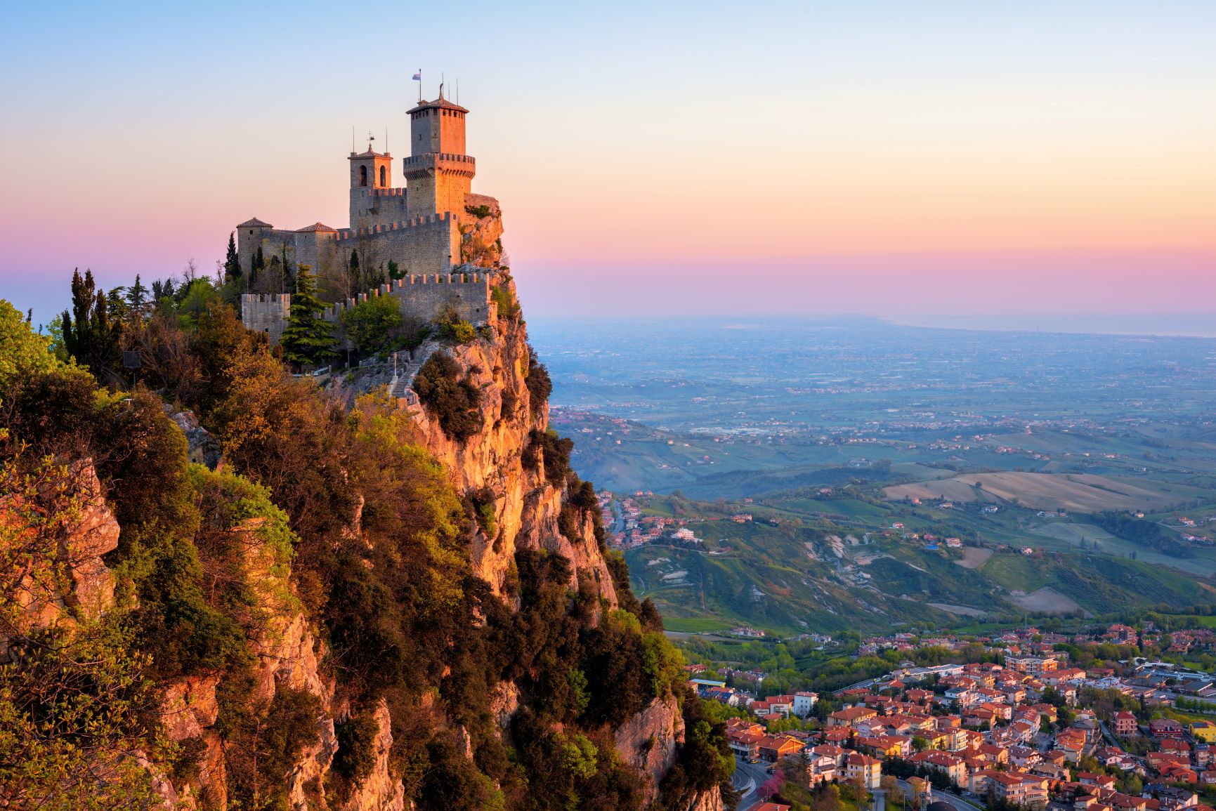 San Marino in zona bianca: riaperti i confini con la Romagna