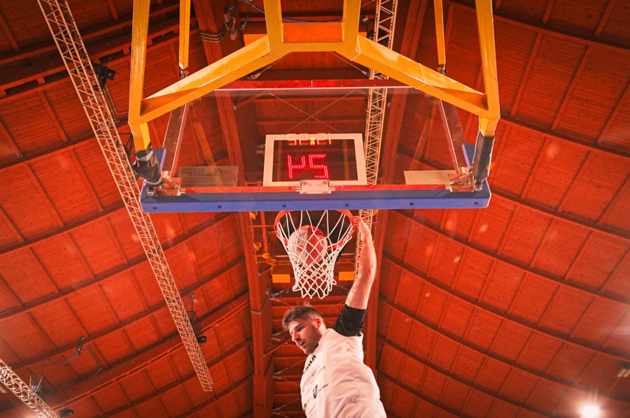 Basket, i Tigers firmano l’impresa a Livorno