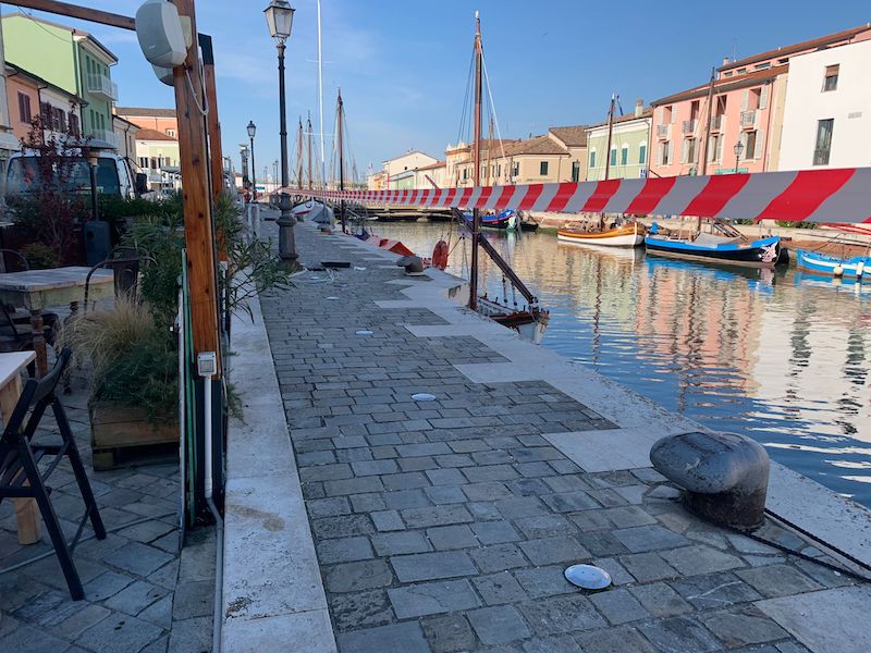 Sul porto canale si lavora alla manutenzione dell’illuminazione