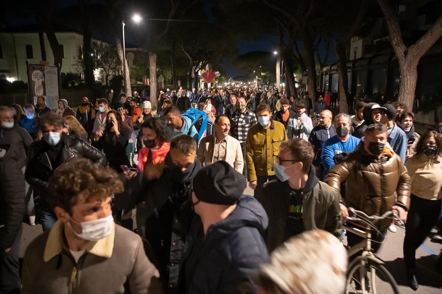 Nessun dietrofront, questa sera torna “La Vasca della Libertà”