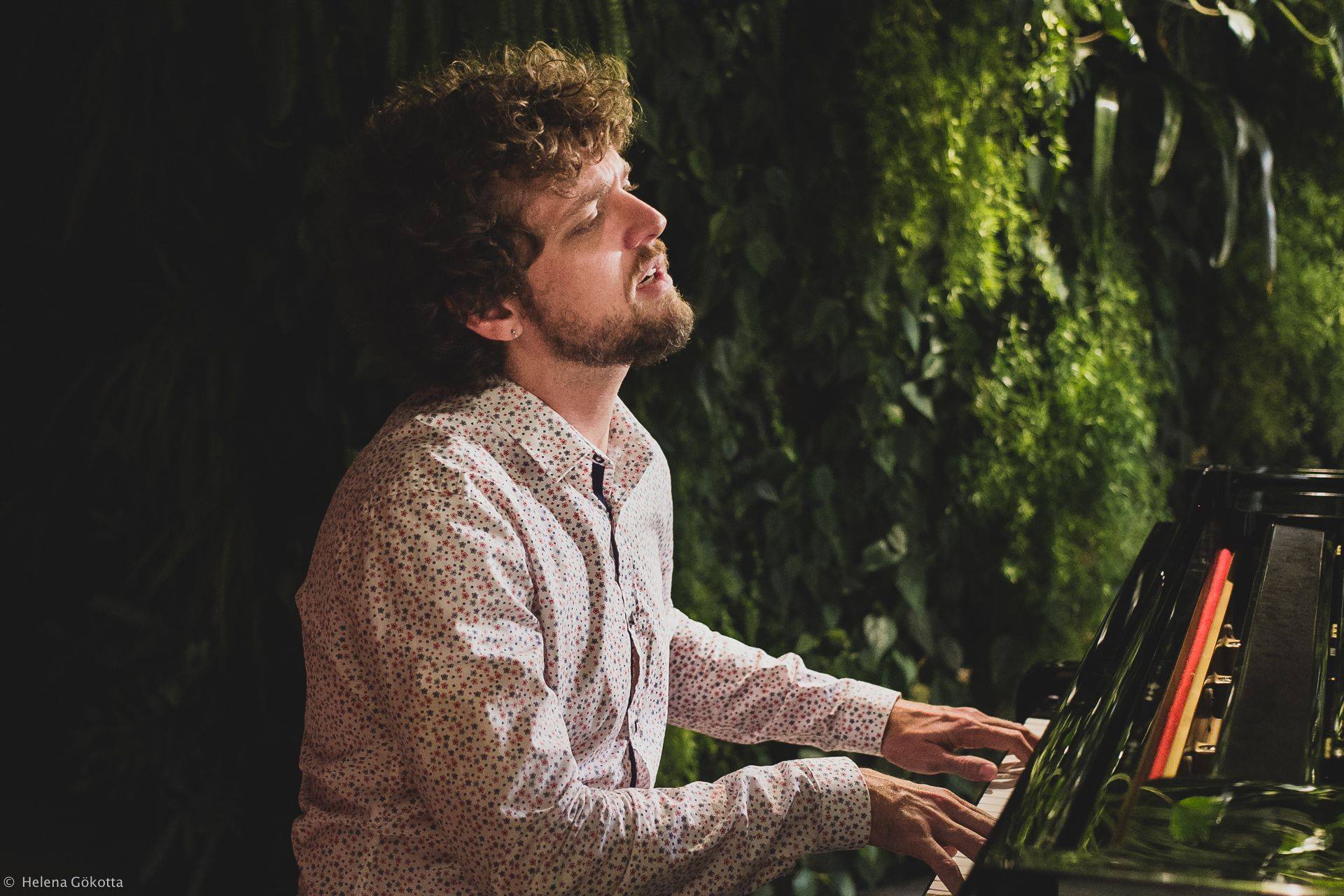 Grande Musica al Cafè Marivaux. Al piano mr Joao Ventura