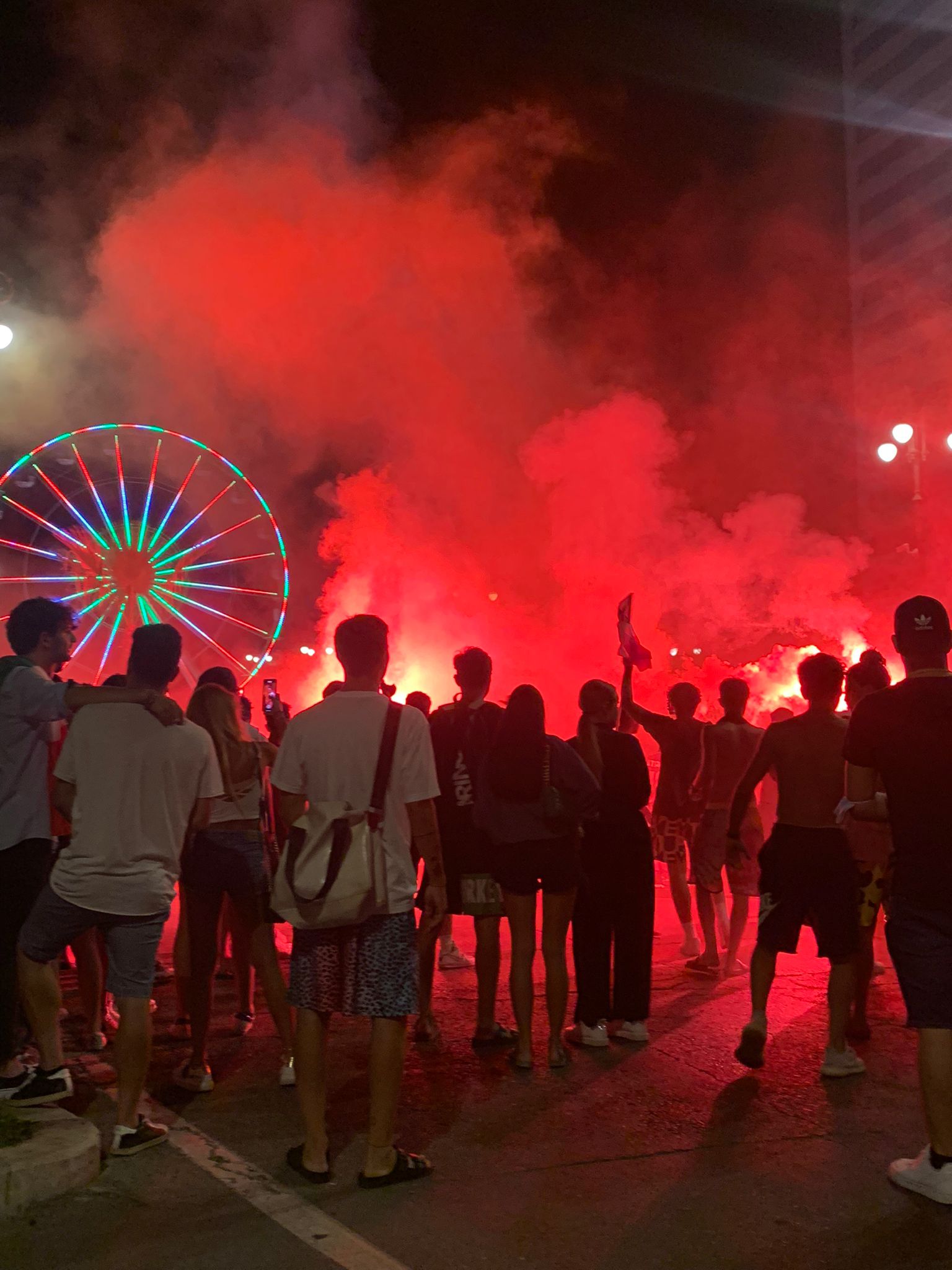 La grande festa dell’Italia rovinata dalla solita rissa in piazza Costa