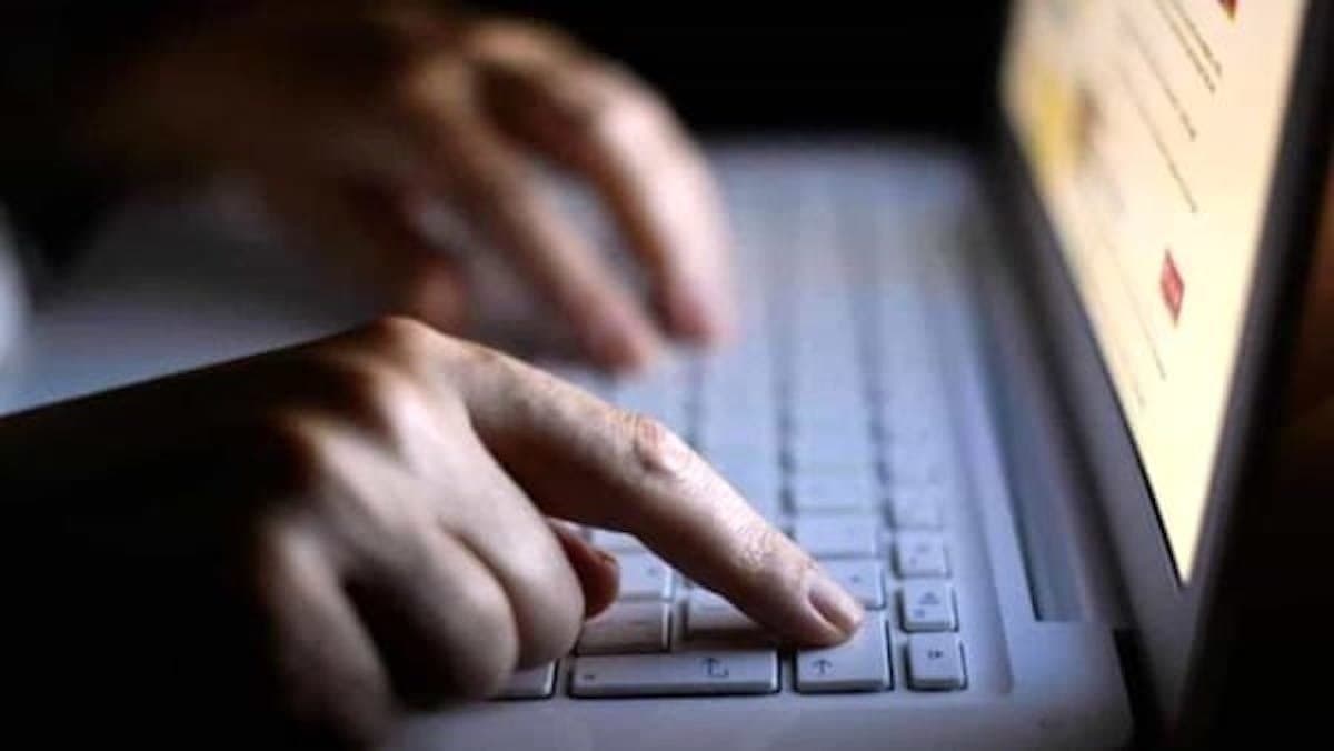 La famiglia scarica l’uomo accusato di pedofilia: “Ci ha distrutti”