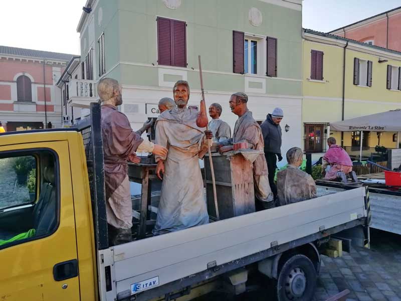 Domenica si accendono le luci del presepe della marineria