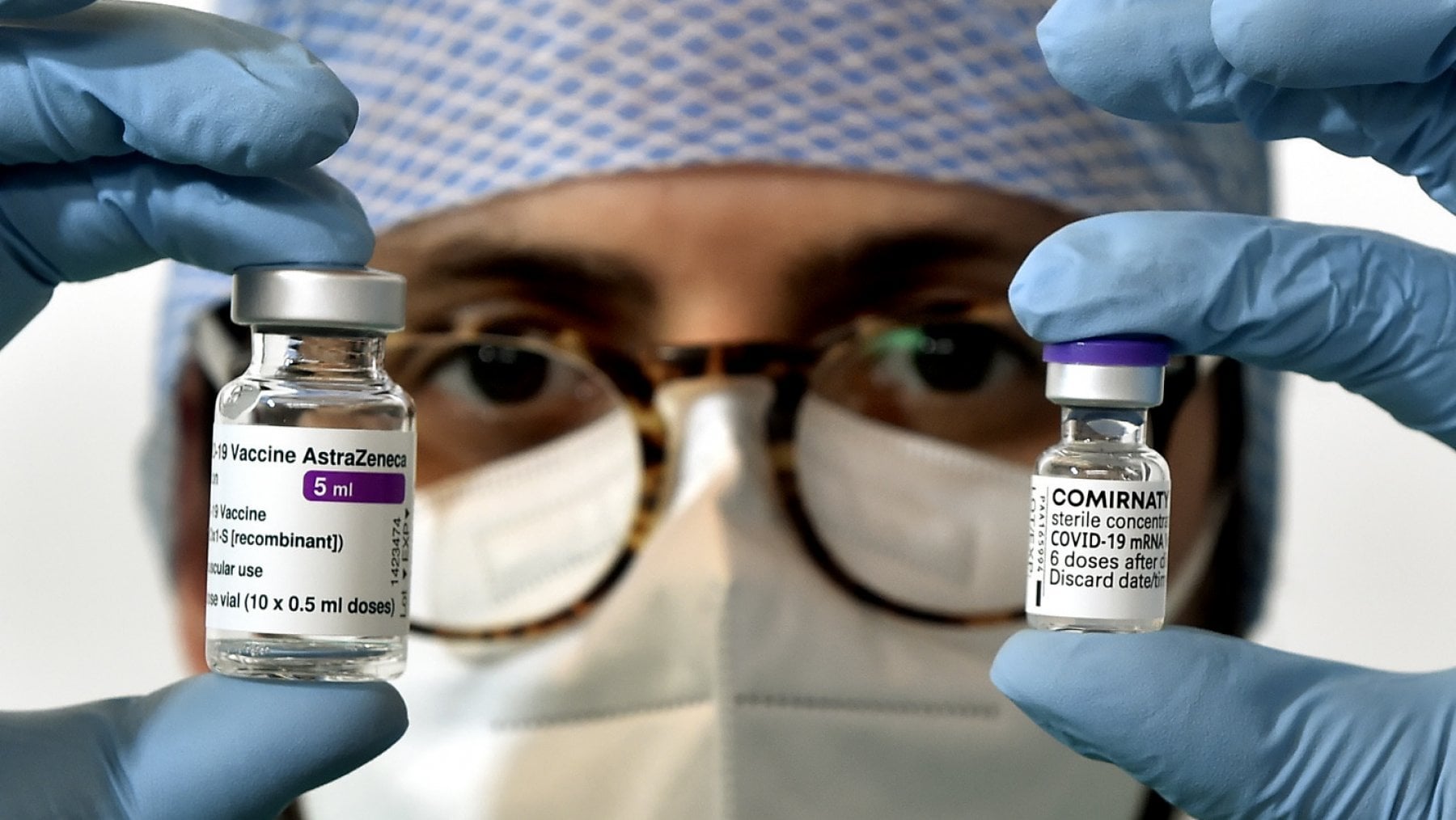Nuovo decreto anti-Covid, vaccino obbligatorio per gli over 50