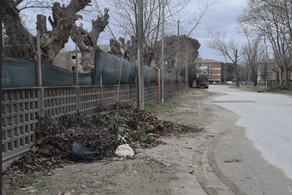 Discarica in via Pian del Carmine