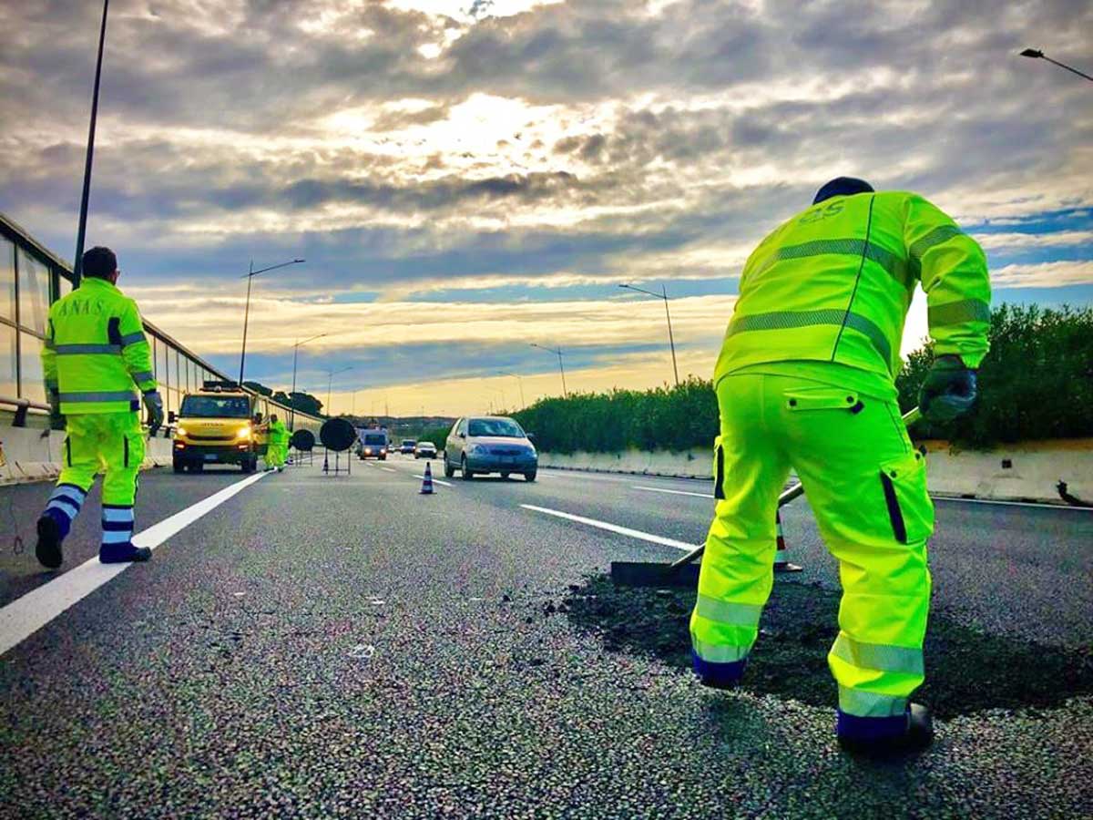 Muore operaio “falciato” nel tratto ravennate dell’A14