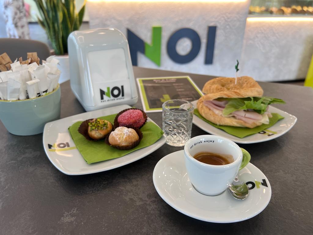 NOI: colazioni, aperitivi e pasticceria in grande stile