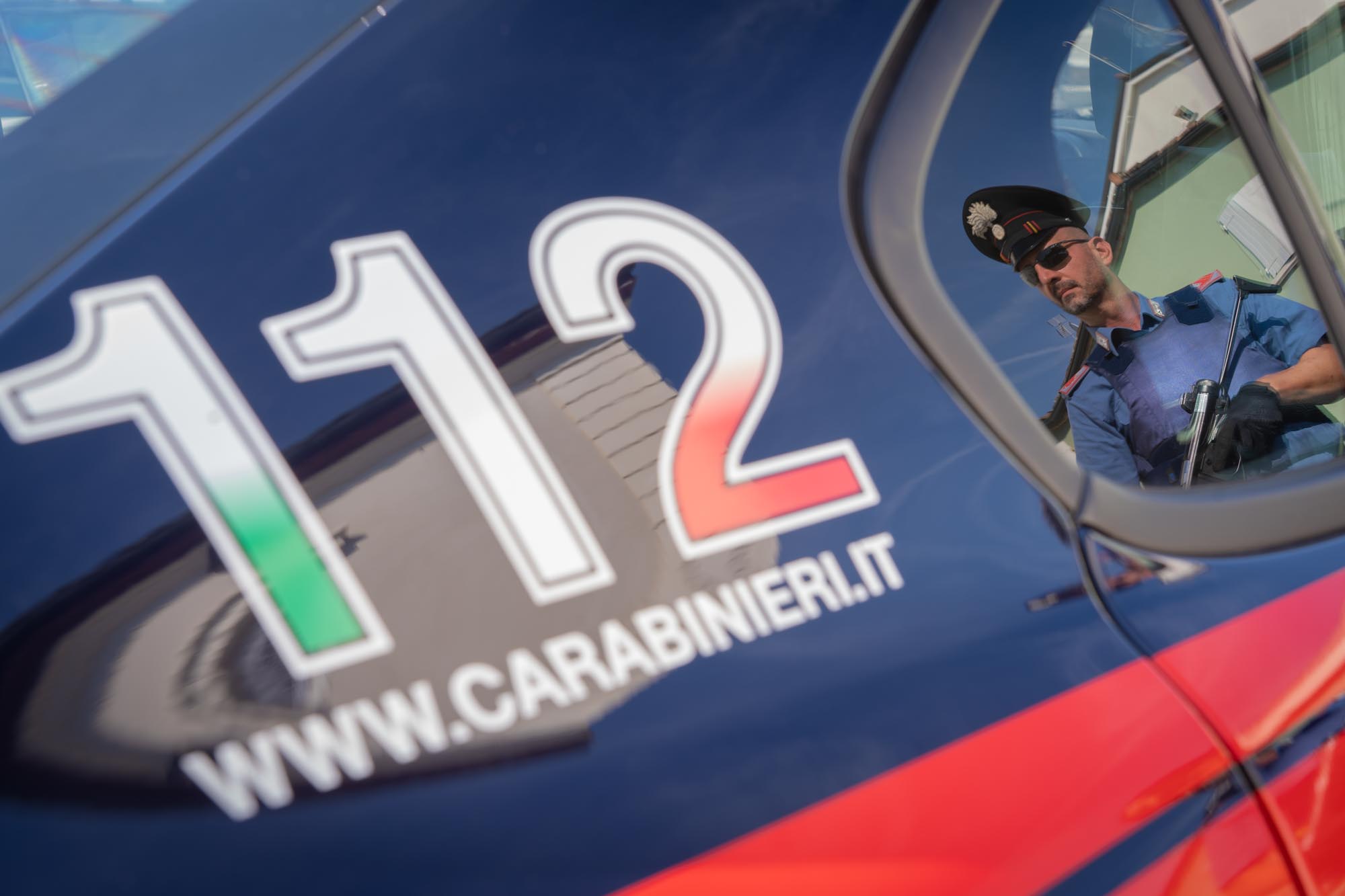 Voleva buttarsi dal cavalcavia. Salvata dai Carabinieri