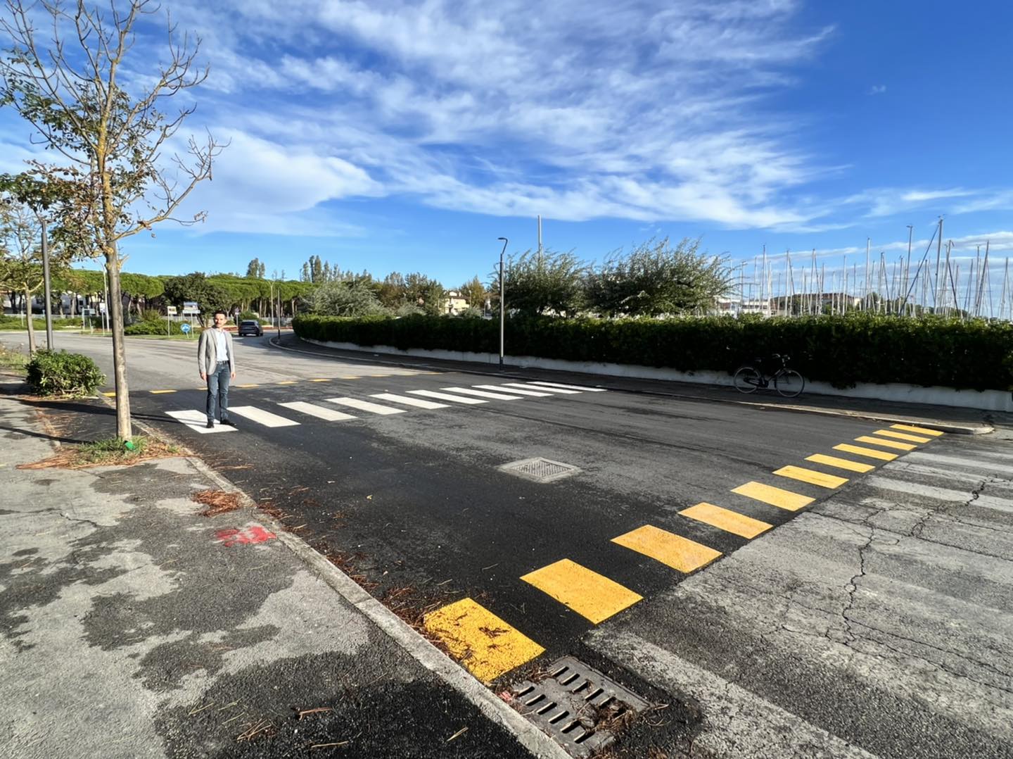 Fuori dalle scuole arrivano gli attraversamenti rialzati