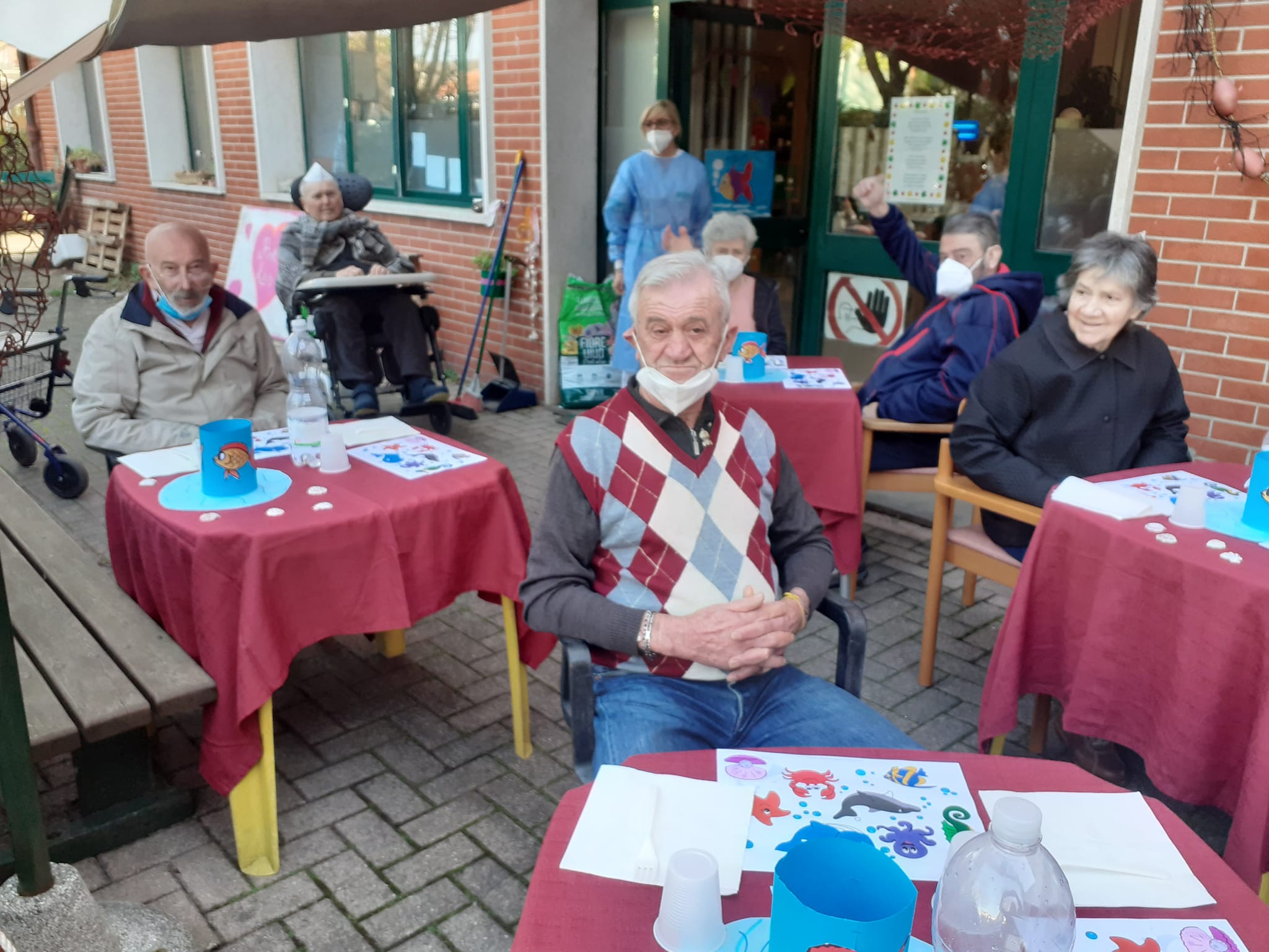 Festa del pesce “a domicilio” per gli anziani della Casa Protetta