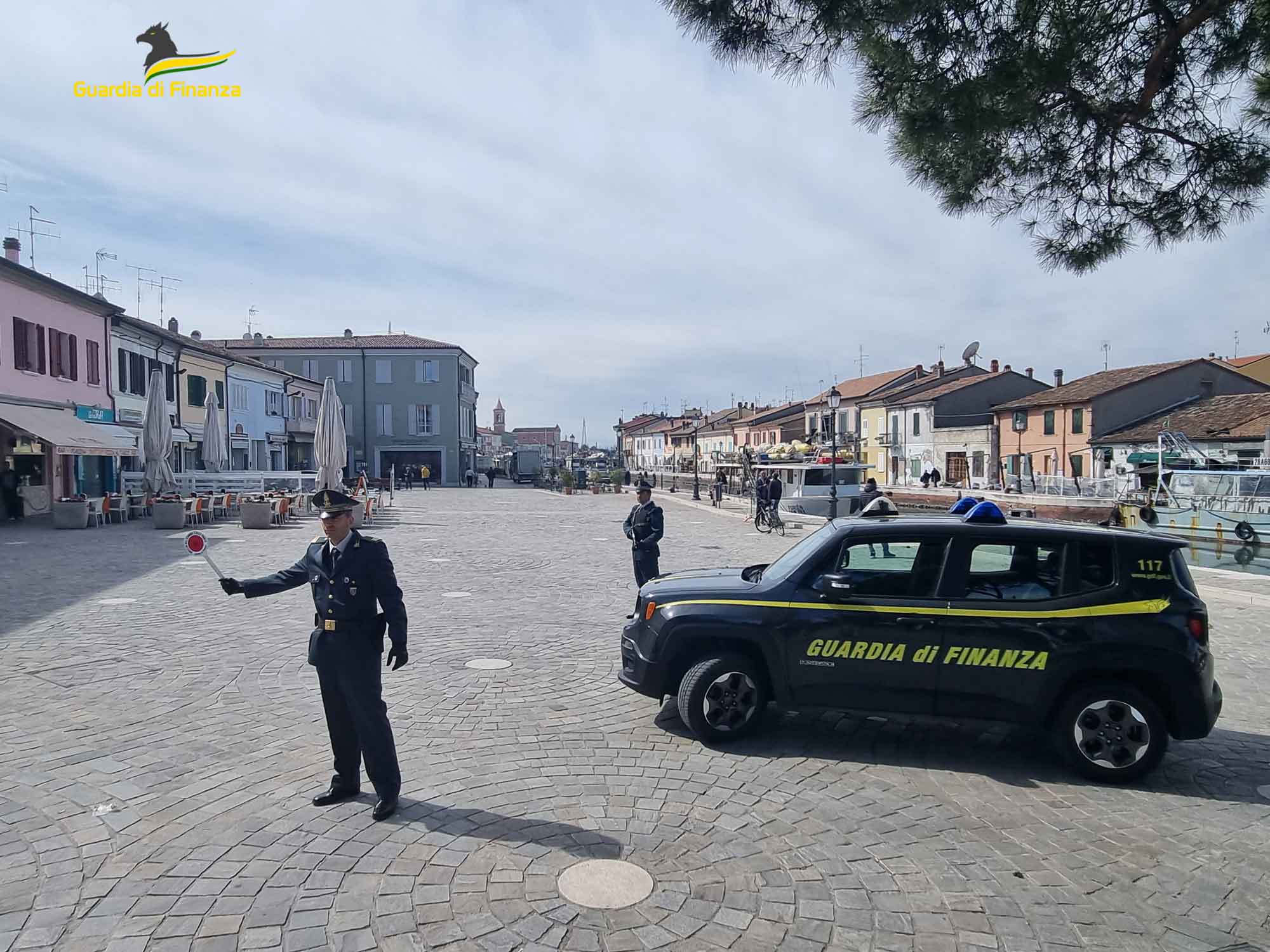 71 lavoratori irregolari scoperti dalla Finanza