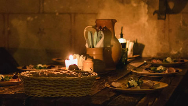 Mimosa e cena medievale, gli eventi a tavola di Cà Nostra