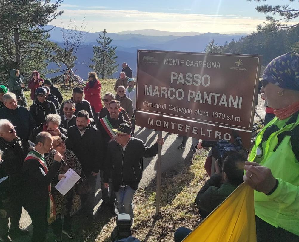 Da ieri il Carpegna si chiama “Passo Pantani”