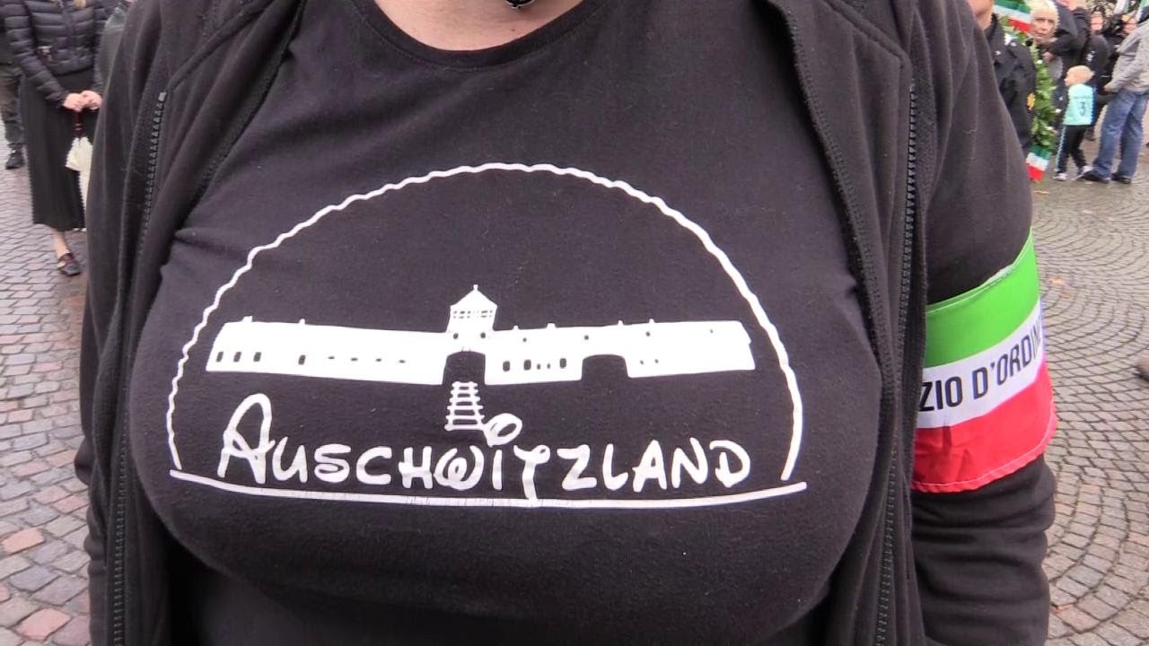 “La t-shirt Auschwitzland non incita all’odio”: assolta ex attivista di FN