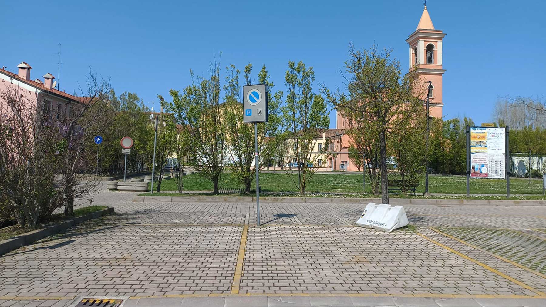 Parcheggi disabili a San Giacomo. Un po’ di chiarezza