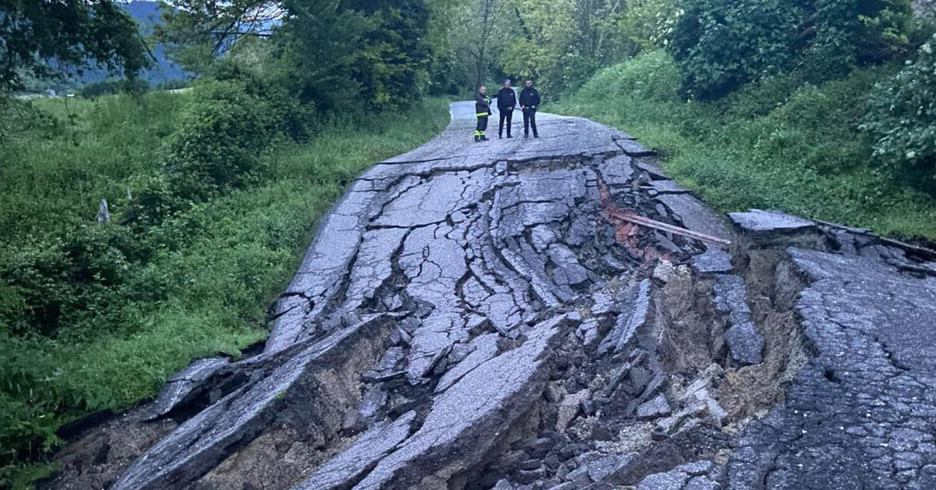 Il maltempo in diretta – Incubo frane in tutta la Romagna