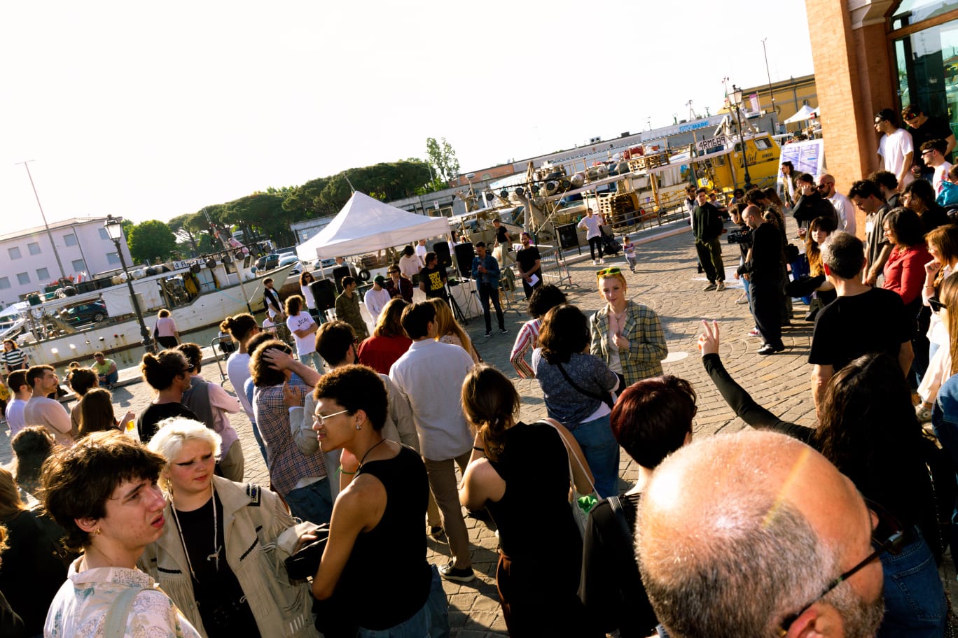 Appartenenze continua a riempire d’arte Cesenatico