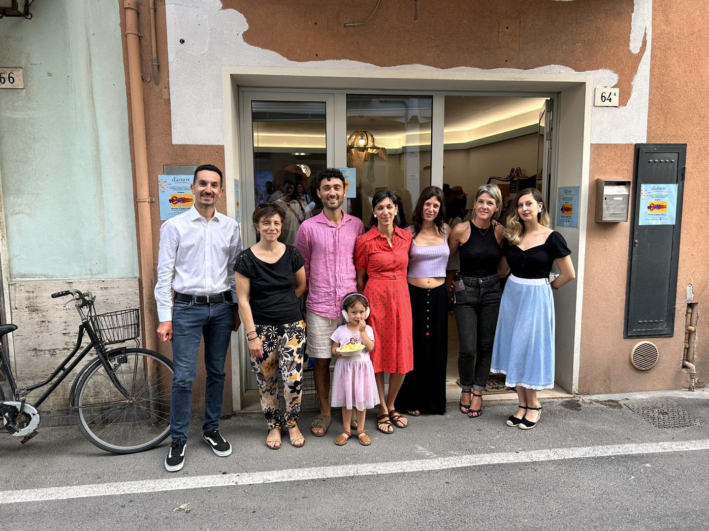 Abiti vintage, in via Fiorentini ha inaugurato “Darnov Cesena”