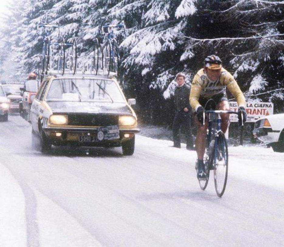 Cesenatico sale sui pedali con il grande Bernard Hinault