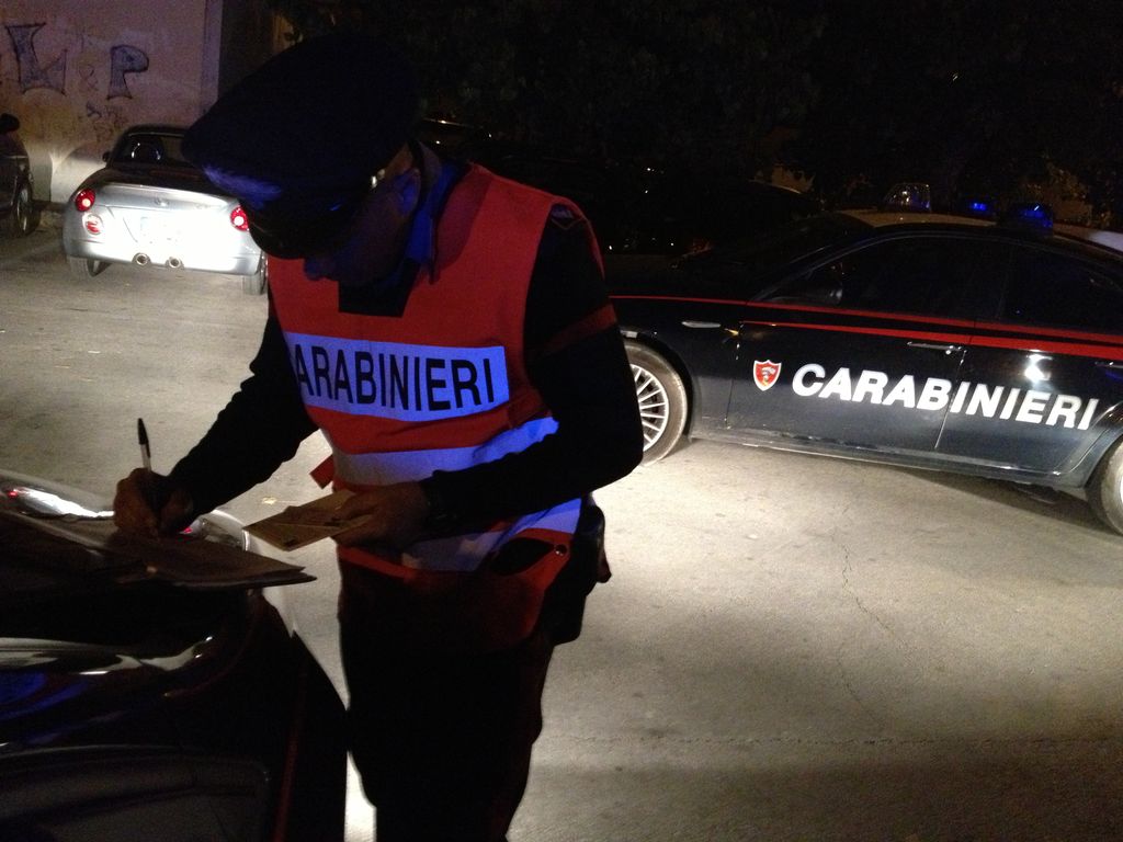 Clandestino fermato dai Carabinieri con un coltello in tasca