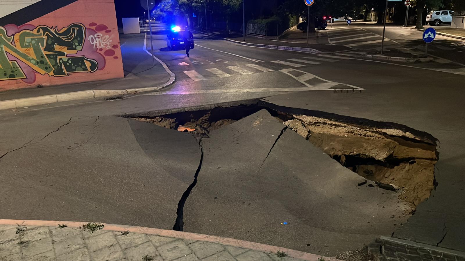 Voragine in via Bramante, partiti i lavori