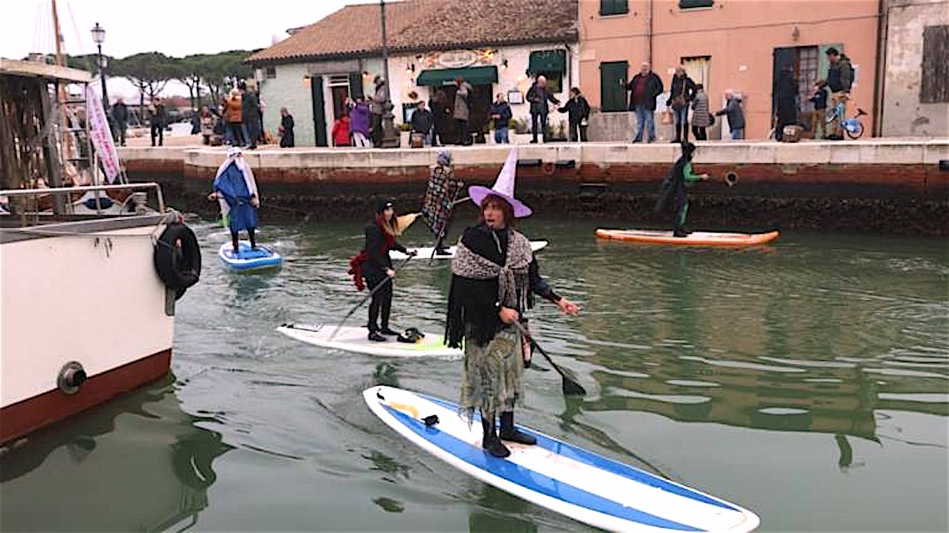 Sabato a Cesenatico la Befana arriva… in surf!