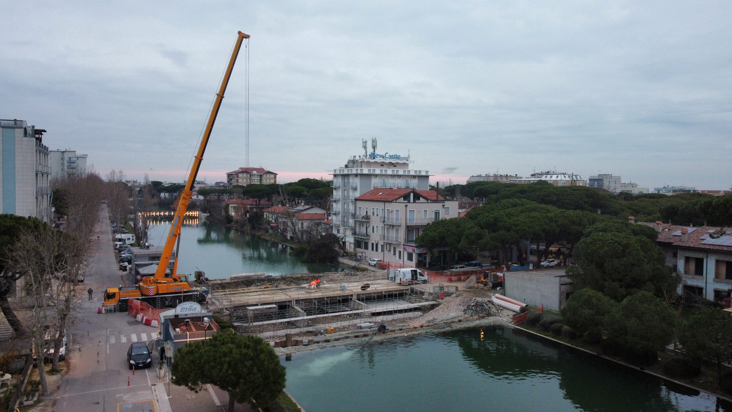 Atto vandalico nel ponte di viale Roma, fuori uso due pompe idrovore