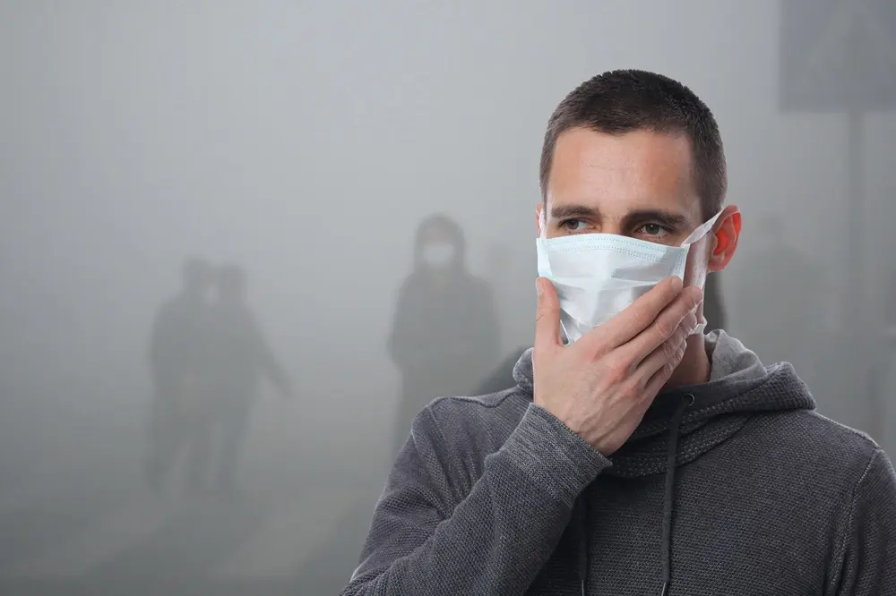 Lo smog non allenta la morsa: bollino rosso fino a mercoledì