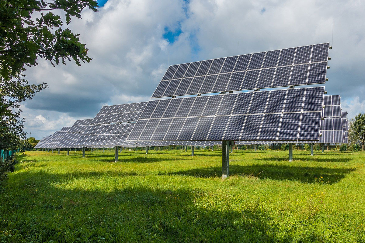 Pannelli fotovoltaici su terreni agricoli, l’Emilia Romagna dice stop