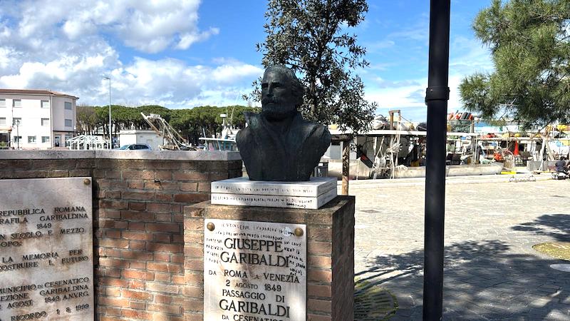 scritte vandalismo garibaldi