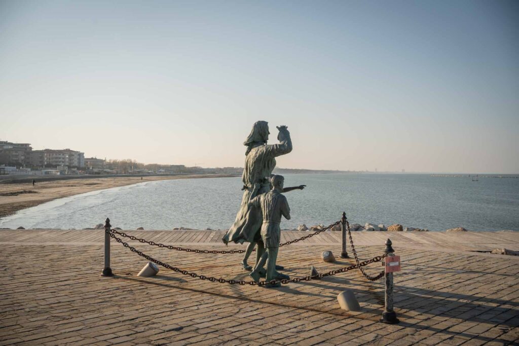 spiaggia ponente - piazza spose marinai flashmob