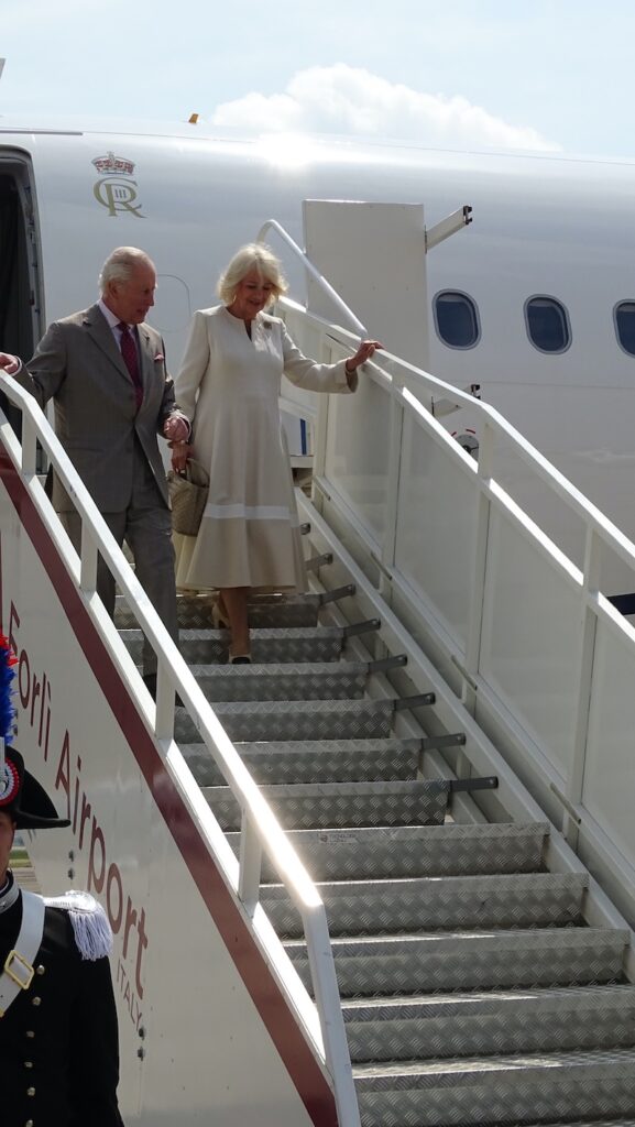 arrivo carlo e camilla
