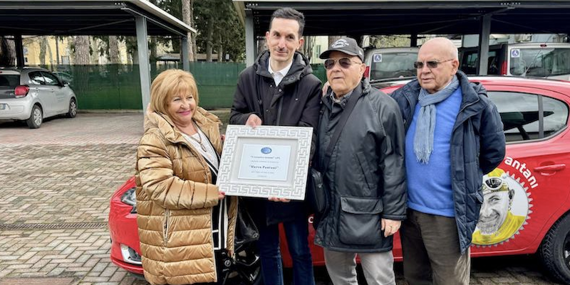auto centro sociale Anziani Insieme