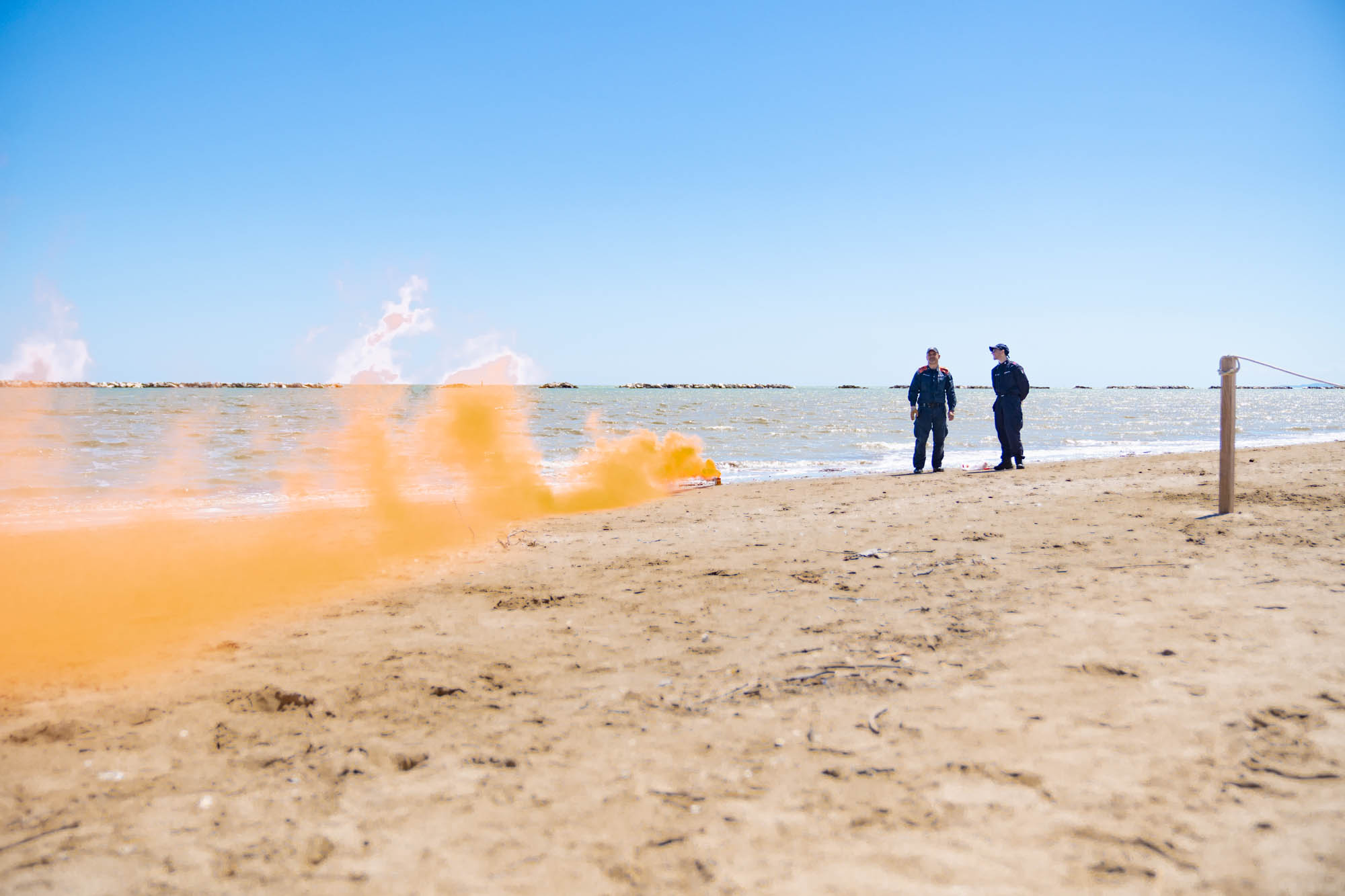 guardia costiera lezione in spiaggia